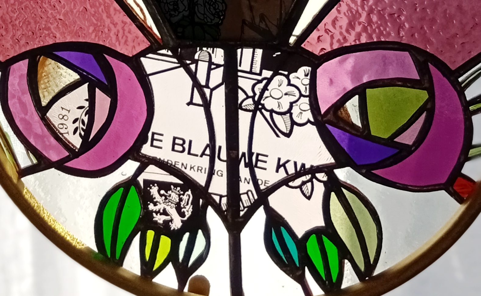 vitrail-goutte-art-nouveau-le-petit-atelier-du-verre
