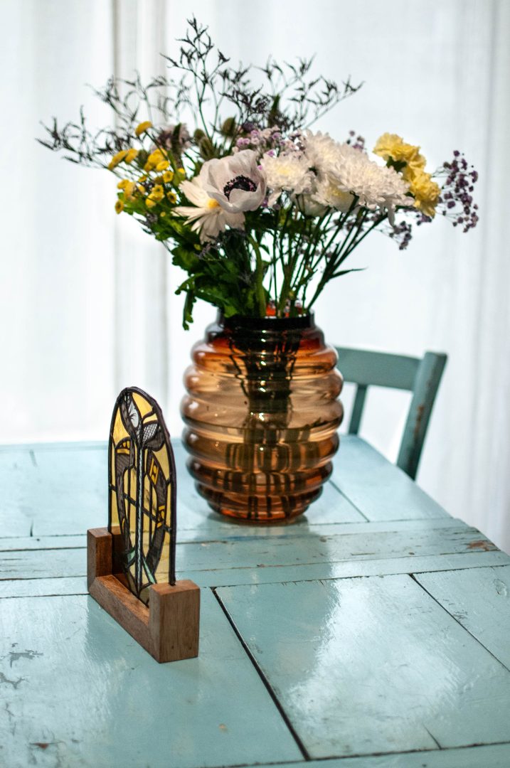 vitrail-cadre-jaune-art-nouveau-le-petit-atelier-du-verre