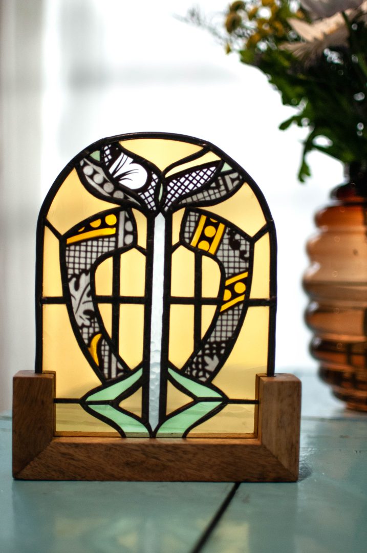 cadre-vitrail-art-nouveau-le-petit-atelier-du-verre