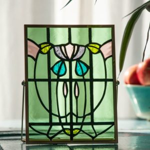 vitrail-cadre-art-nouveau-rose-et-vert-le-petit-atelier-du-verre