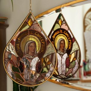 vitrail-vierge-upcyclé-le-petit-atelier-du-verre-hauts-de-france