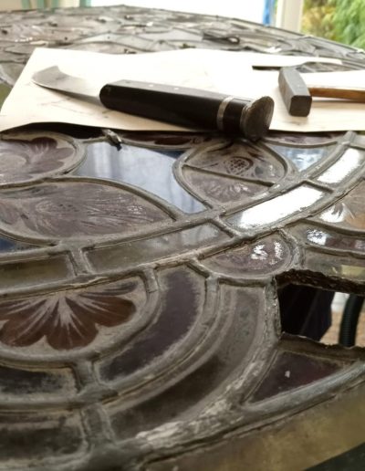 outils demontage restauration vitrail ancien Le Petit Atelier du Verre - outils demontage restauration vitrail ancien
