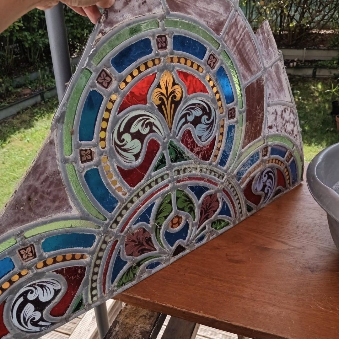 restauration-vitrail-ancien-arabesques-verres-peints vitrail-goutte-art-nouveau-mucha-le-petit-atelier-du-verre